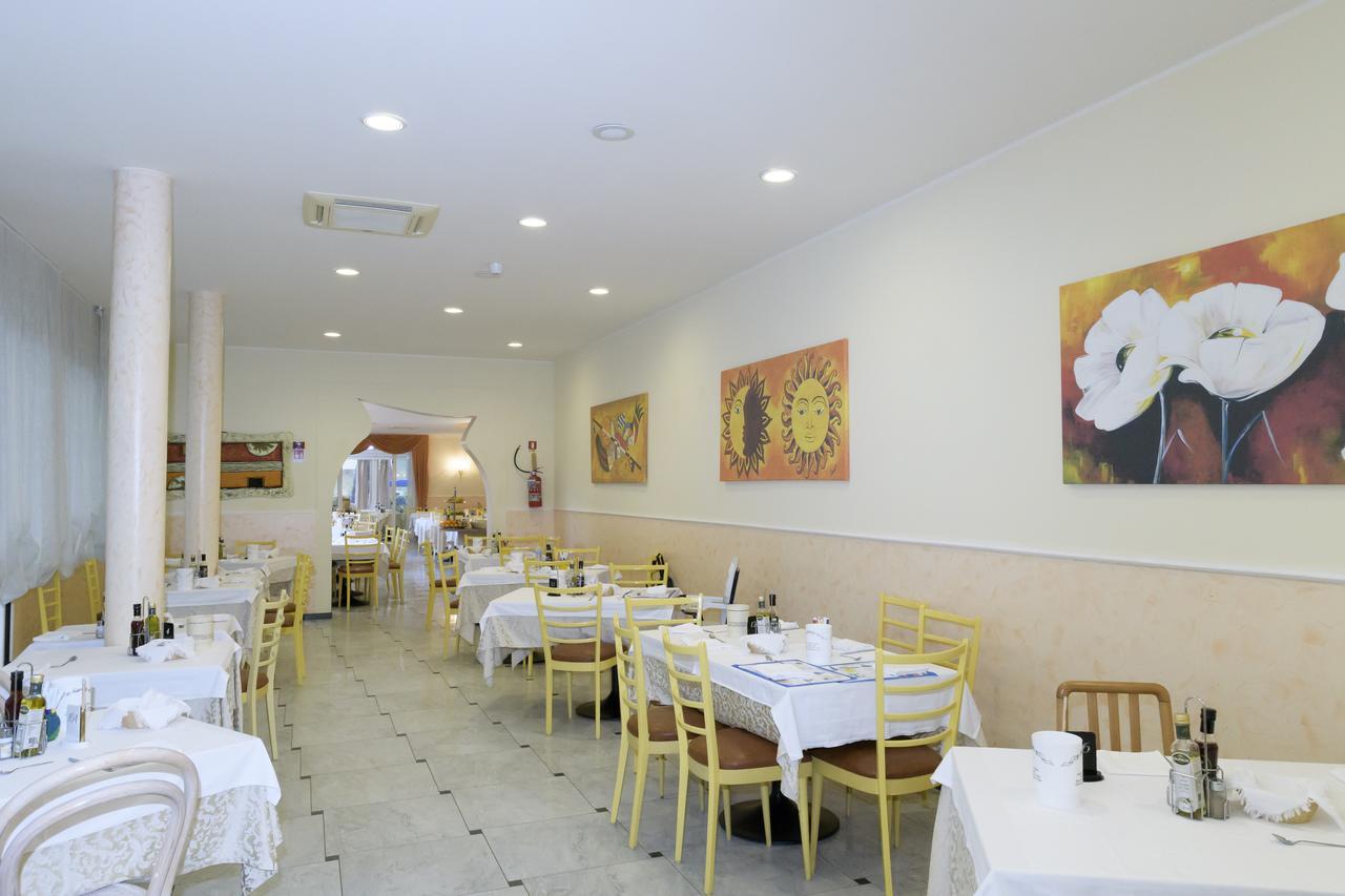 Mondial Otel Cervia Dış mekan fotoğraf